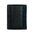 Vue arrière du portefeuille deux volets Harris Tweed® présentant le cuir végan noir lisse et le détail en tweed sur le côté droit.